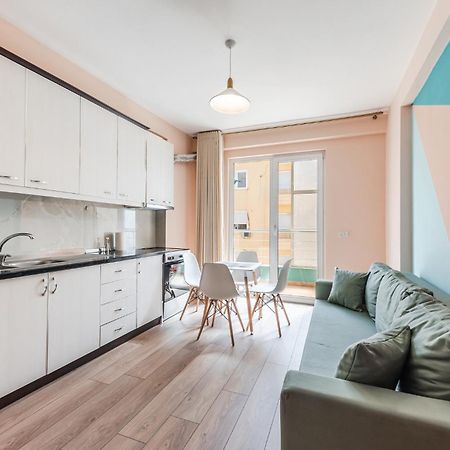Sunny Central Apartment Durres Bagian luar foto