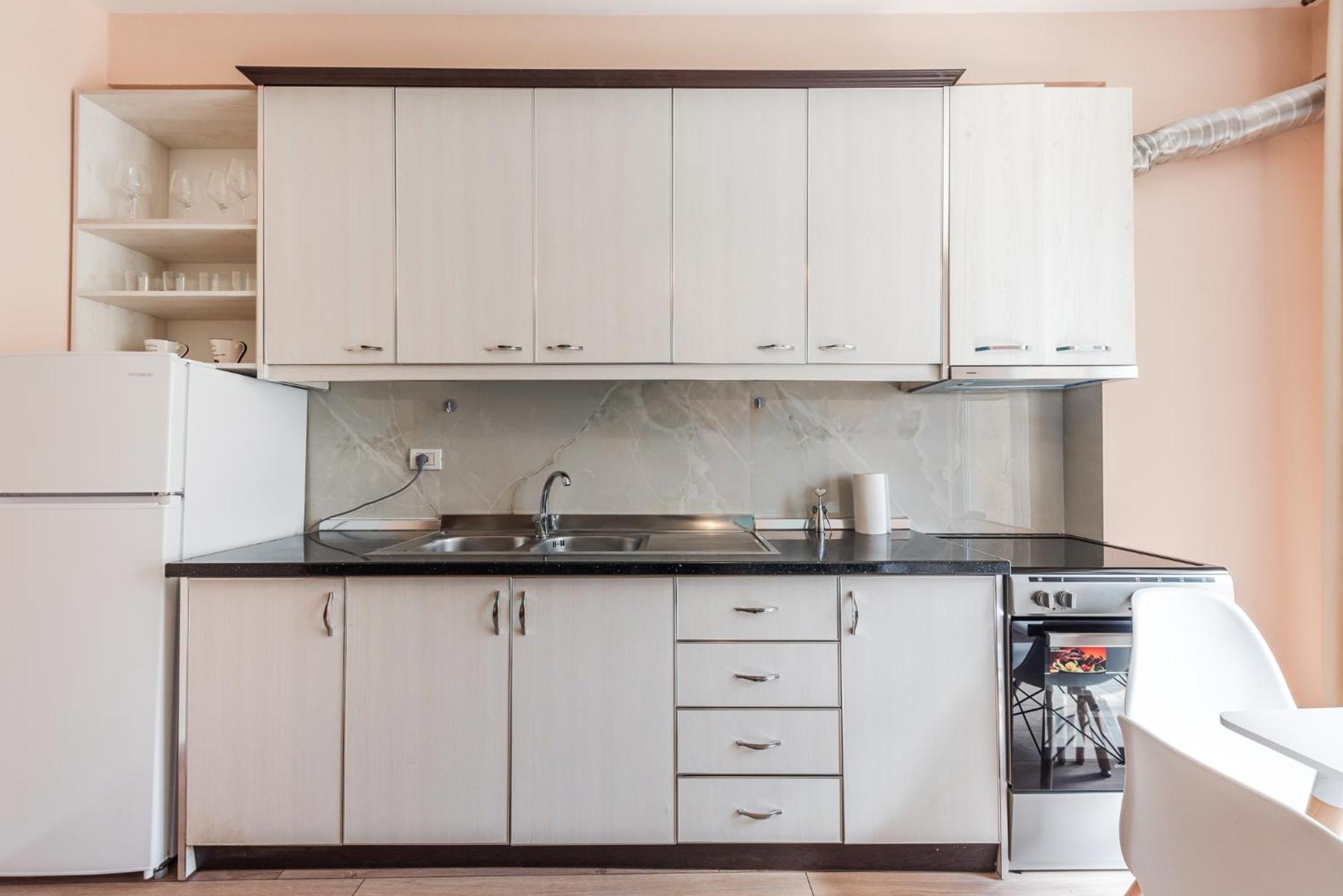 Sunny Central Apartment Durres Bagian luar foto